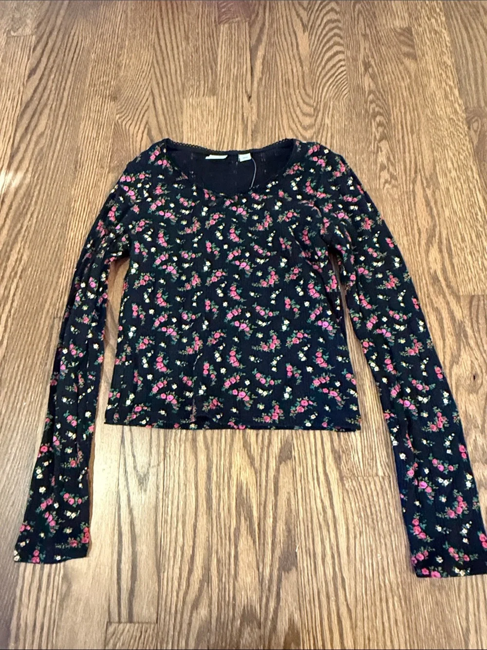 NWT Gap Black Floral Long-Sleeve Women's Top Size 8